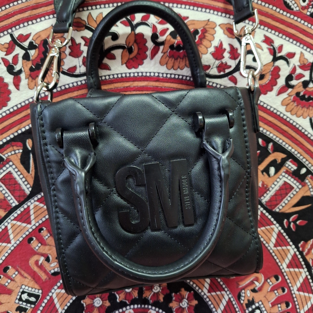 Steve Madden "BBABI" Quilted Small Crossbody Bag Black
